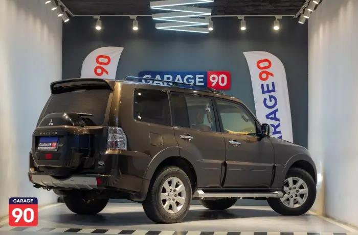 Mitsubishi Pajero 2017 - صورة 6