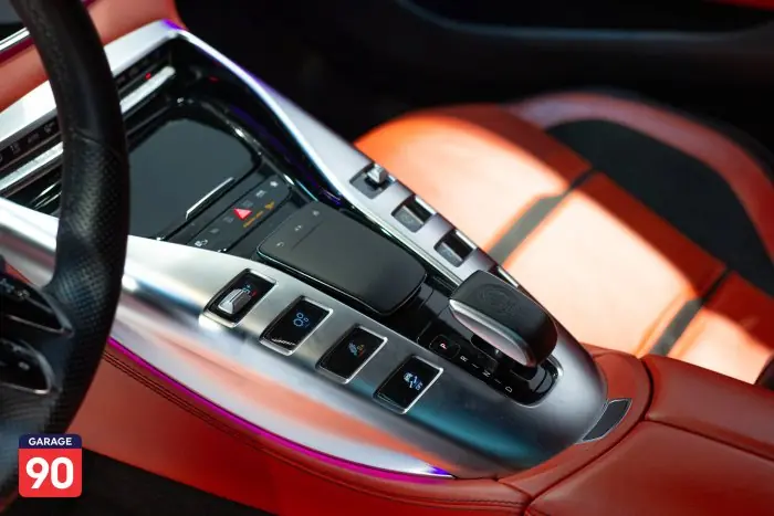 Mercedes-Benz GT43 2022 - صورة 15