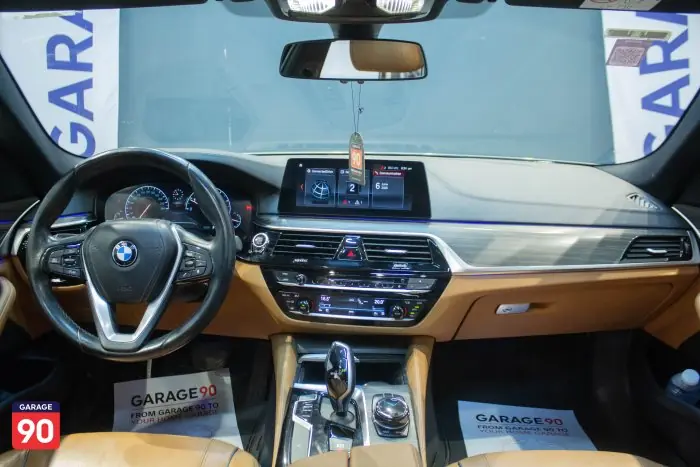 bmw 520i 2019 - صورة 12