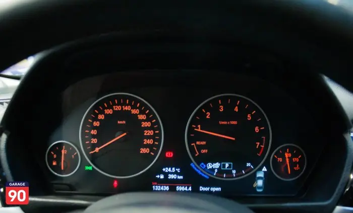 Bmw 318 Luxury Wakeel 2017 - صورة 14