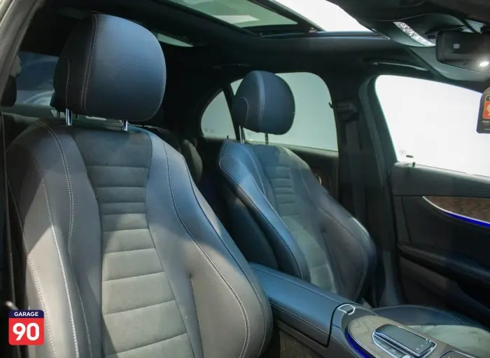 Mercedes-Benz E200 2023 - صورة 20
