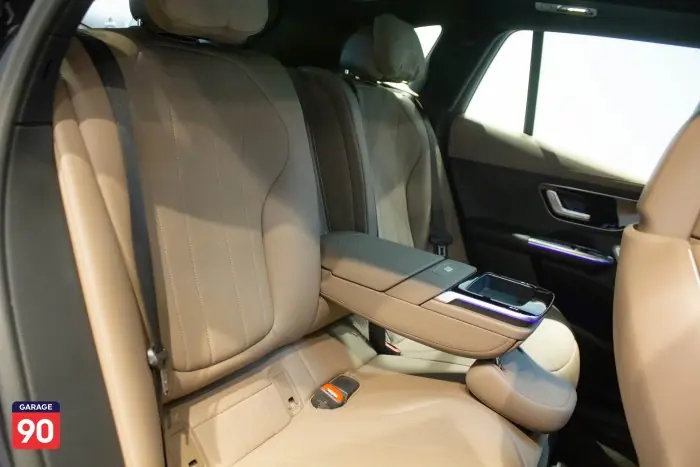 Mercedes-Benz EQE350 2024 - صورة 19