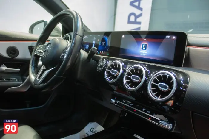 Mercedes-Benz CLA200 2020 - صورة 14