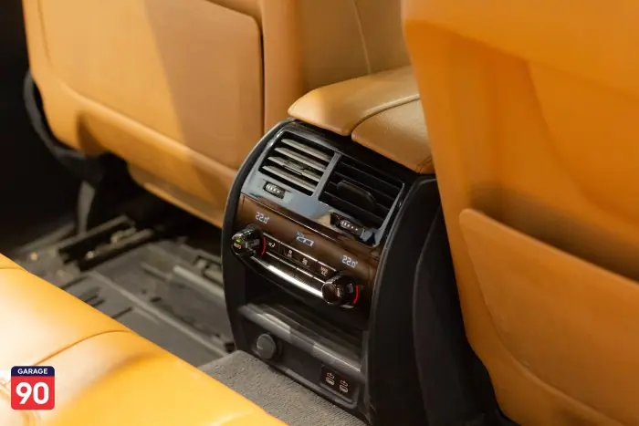 bmw 520i 2020 - صورة 16