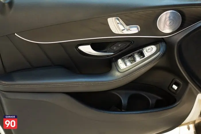 Mercedes-Benz GLC250 2019 - صورة 18