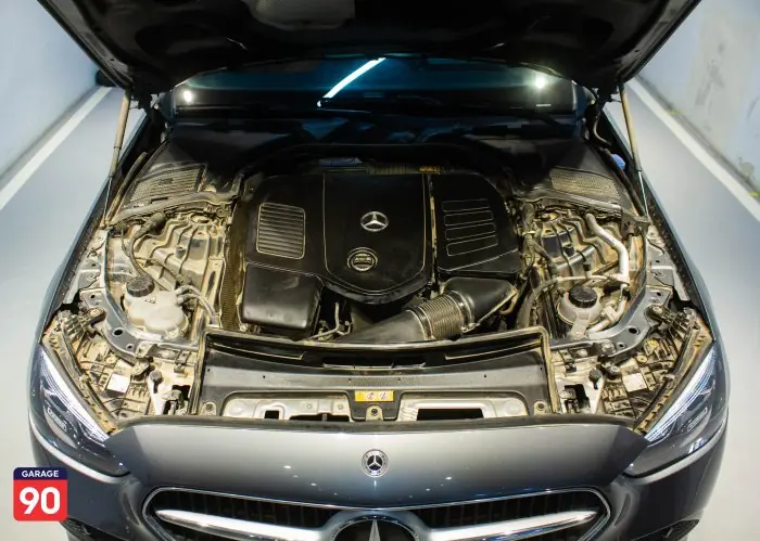 Mercedes-Benz C180 2023 - صورة 7