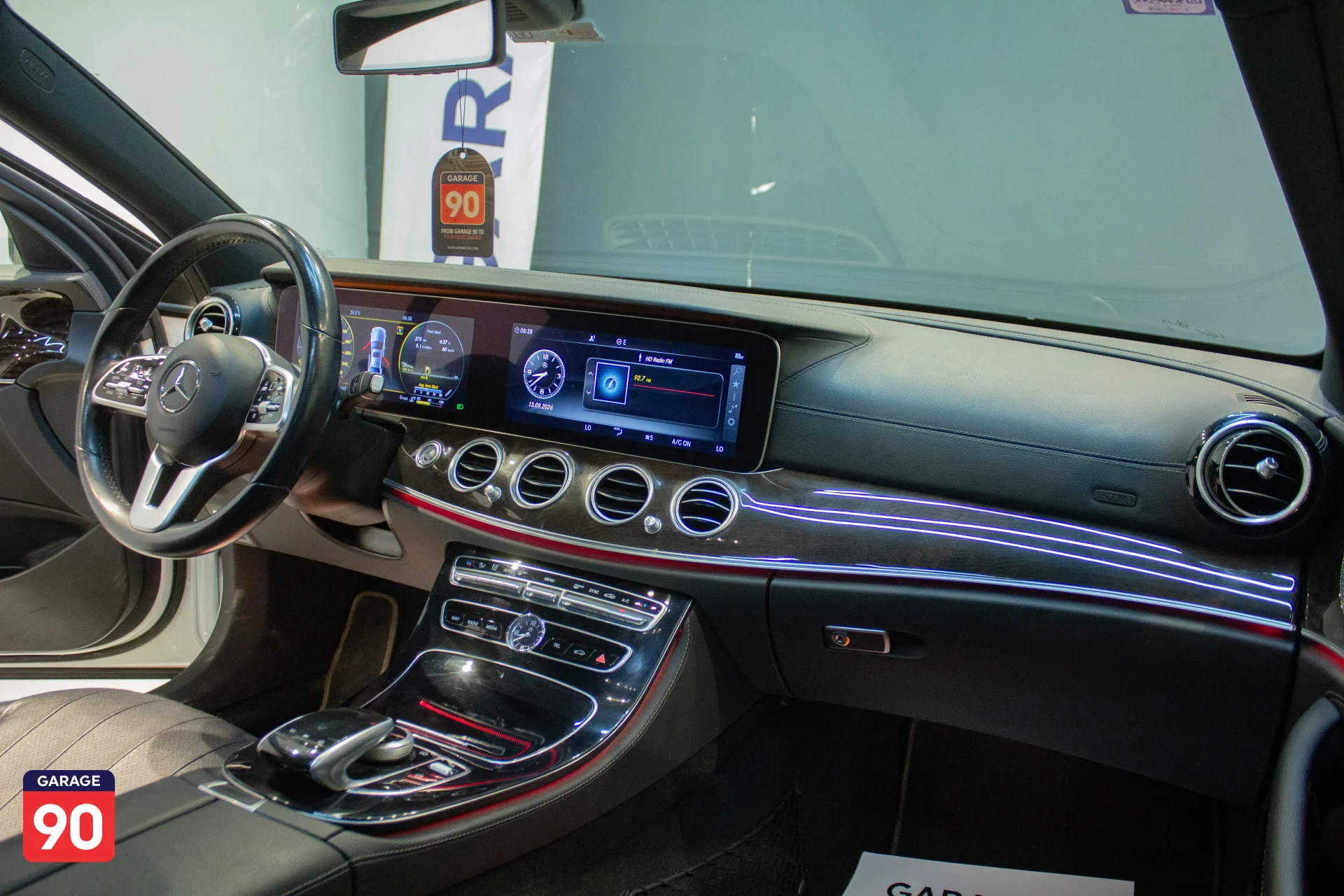 Mercedes E200 Exclusive Wakeel 2020 - صورة 12