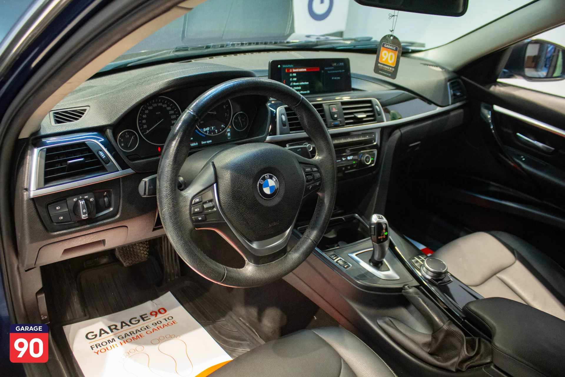Bmw 318i Luxury Wakeel 2018 - صورة 12