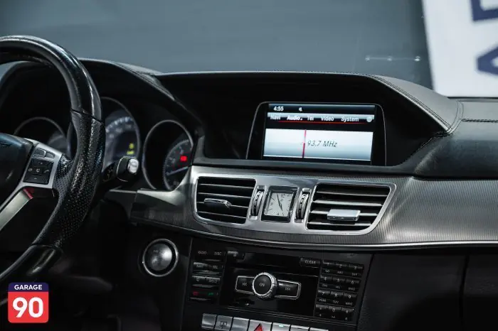Mercedes-Benz E250 2015 - صورة 15