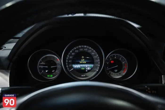 Mercedes-Benz E250 2015 - صورة 17