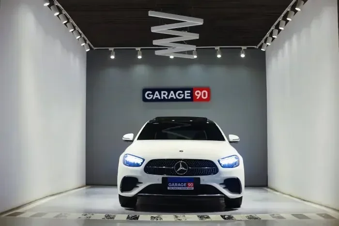 Mercedes-Benz E300 2021 - صورة 3