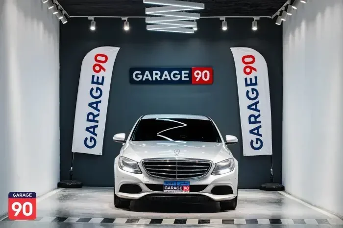 Mercedes-Benz C180 2015 - صورة 4