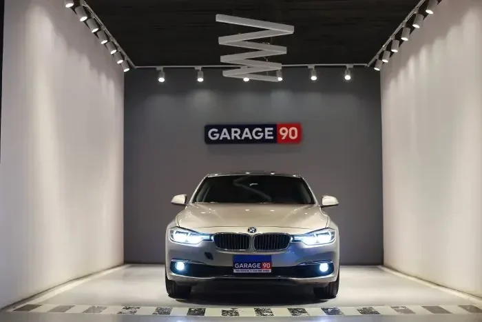 bmw 318i 2018 - صورة 3