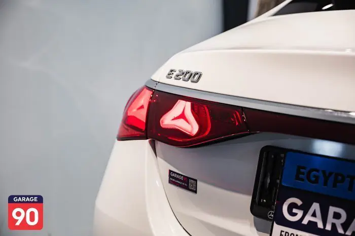 Mercedes-Benz E200 2024 - صورة 8