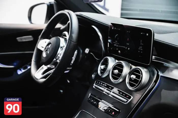 Mercedes-Benz GLC200 2023 - صورة 12
