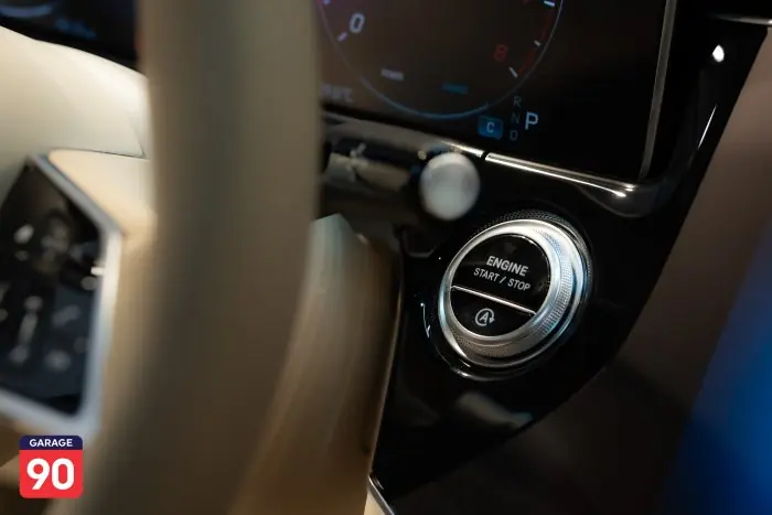 Mercedes-Benz E300 2024 - صورة 18