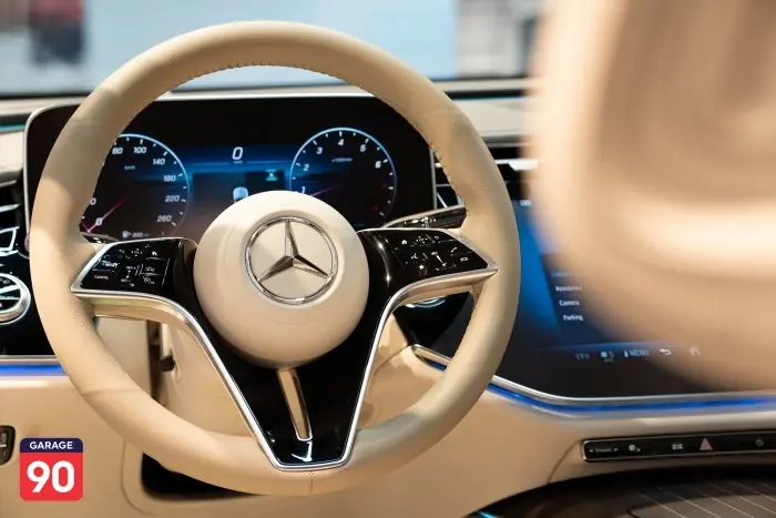 Mercedes-Benz E300 2024 - صورة 10