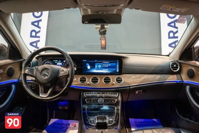 Mercedes-Benz E350e 2018 - صورة 8