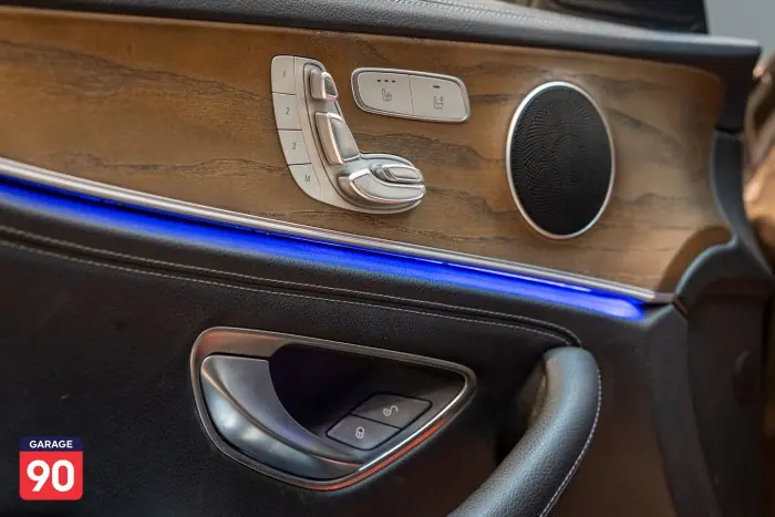Mercedes-Benz E350e 2018 - صورة 14