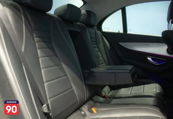 Mercedes-Benz E300 2019 - صورة 13